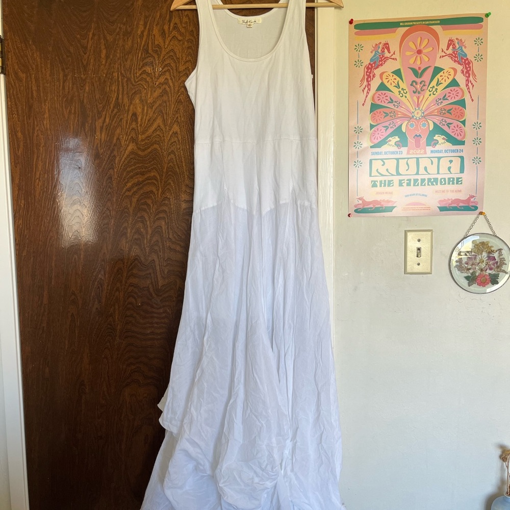 Solitaire White Sleeveless Scoop Neck Sundress